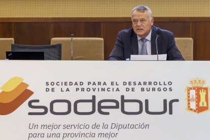 Lorenzo Rodríguez, durante la rueda de prensa posterior a la reunión de Sodebur. SANTI OTERO