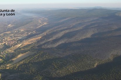 Vista aérea de la zona afectada por el incendio. JUNTA DE CASTILLA Y LEÓN