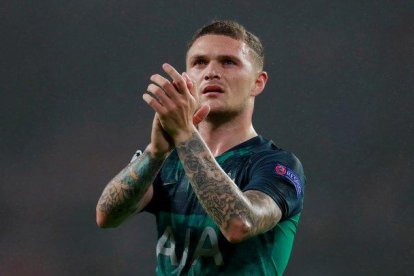 Kieran Trippier durante un partido con el Tottenham.-X03808