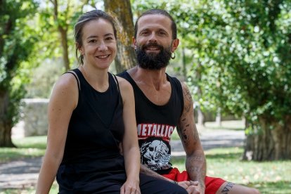 Tati Sastre y Sergio de la Fuente, impulsores, junto a Miguel Sevilla, del proyecto 'Misión Ucrania'. SANTI OTERO