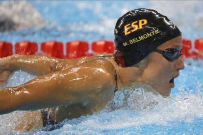 Belmonte, en plena acción, en la semifinal de los 200 mariposa.-Lavandeira jr / EFE