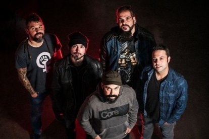 El grupo de rock Eslabon recogerá juguetes a favor de Accem en La Rúa. ESLABON