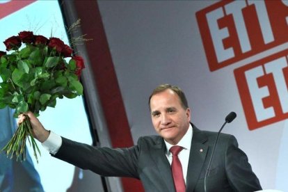 El primer ministro sueco y líder del Partido Socialdemócrata, Stefan Löfven, en un mitin, el pasado septiembre.-CLAUDIO BRESCIANI (REUTERS)