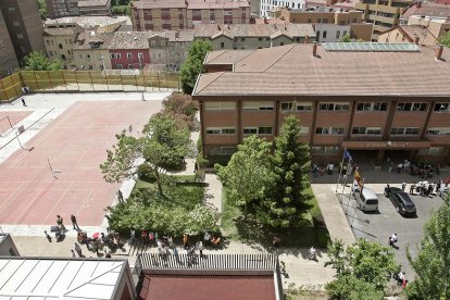 Colegio Solar del Cid, en el barrio de San Pedro de la Fuente.