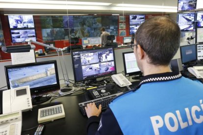 Imagen de archivo de la sala de la Policía Local. ECB