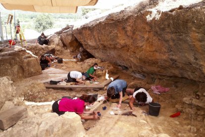 Vista general de la excavación del Abrigo de Navalmaíllo durante el verano de 2021. ABEL MOCLÁN