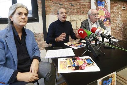 Beltrán, Noguera y Lorenzo, en un momento de la rueda de prensa celebrada ayer.-RAÚL G. OCHOA