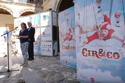 La consejera de Turismo, Josefa García-Cirac presentó en Ávila la cuarta edición del Festival CIR&CO.-ECB