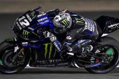 Maverick Viañles (Yamaha), en su vuelta rápida de hoy, que le otorgó la pole en Doha, Catar.-YAMAHA MONSTER MEDIA