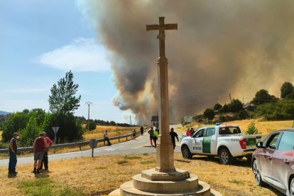 Los vecinos de Santibáñez del Val esperan impacientes noticias de sus casas