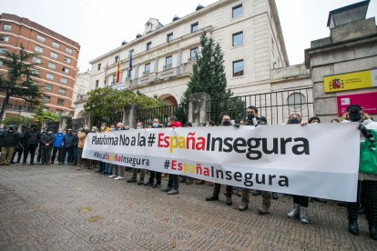 Concentración de policías y guardias civiles contra la reforma de la 'Ley Mordaza'. TOMÁS ALONSO.