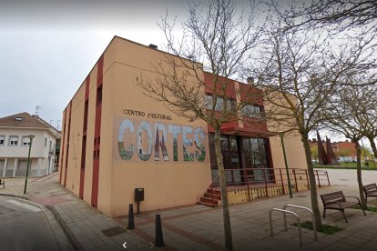 Entrada del centro municipal de Cortes.