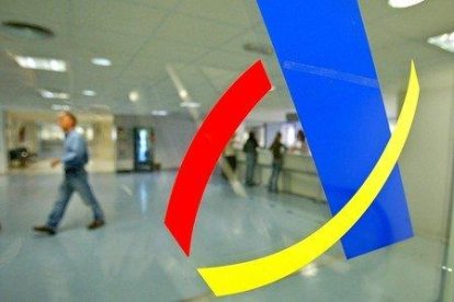 Más de cien familias critican la actuación de la Agencia Tributaria en Burgos. ECB