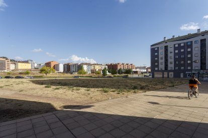 Solar en el que se levantará el centro cívico de Fuentecillas. SANTI OTERO