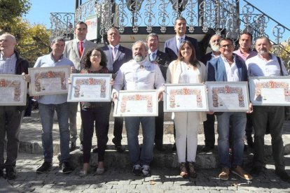 Burgos Alimenta y la provincia aprovechó la cita para reconocer la labor de los productores con la entrega de distintivos a diez marcas de calidad provinciales.-G. G.