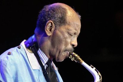 Ornette Coleman, tocando el saxo.-Foto: AP/ M.M