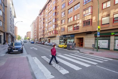 Paso de peatones de la calle Madrid, 41. SANTI OTERO