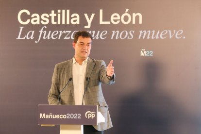 Ángel Ibáñez en un acto público en Miranda de Ebro. ICAL