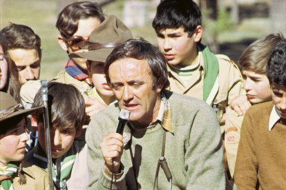 Félix con Scouts y Linces en Peguerinos (Avila) © Antonio Ruiz-WWF España