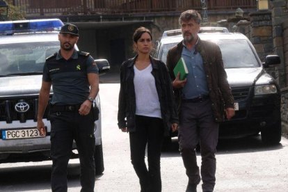 Alain Hernández, Megan Montaner y Francis Lorenzo, en la serie La caza. Monteperdido.-TVE / PIPO FERNÁNDEZ