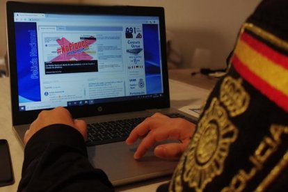 La Policía Nacional detiene a 18 personas, una en Burgos, por compartir archivos pedófilos. ECB