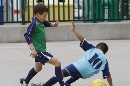 La práctica deportiva crece con la edad, de 23 minutos diarios con seis años a los 35 en 6º EPO y 39 en 2º ESO.-R. G..O.