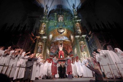 Año tras año, más de un centenar de actores y actrices se dejan la piel en el escenario.-G.G.