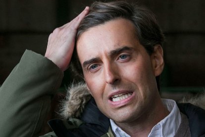 El vicesecretario de Comunicación del PP, Pablo Montesinos, en la localidad burgalesa de Cavia. TOMÁS ALONSO