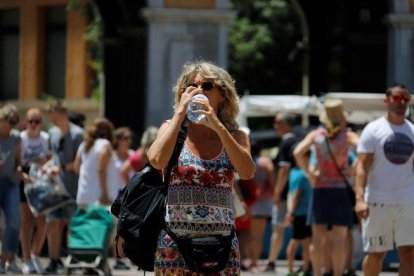 Ola de calor sigue afectando a varias zonas del país.-EFE