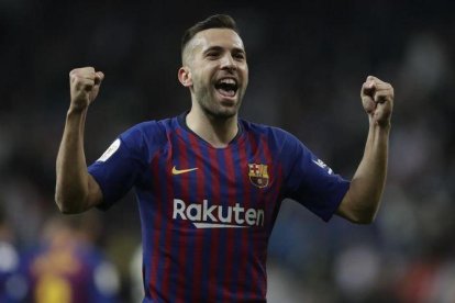 Jordi Alba renueva para el FC Barcelona.-AP / MANU FERNANDEZ