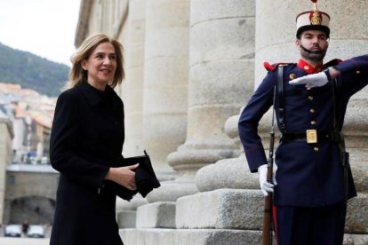 La infanta Cristina a su llegada al monasterio de San Lorenzo del Escorial.-EFE / JUAN CARLOS HIDALGO