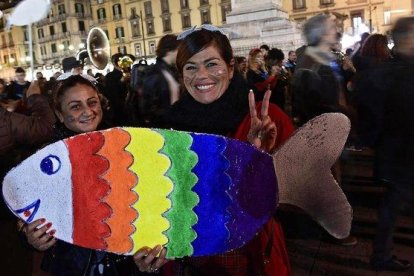 Concentración del movimiento de las sardinas contra las políticas de la ultraderechista Liga en Nápoles, el pasado 30 de noviembre.-CIRO FUSCO (EFE)