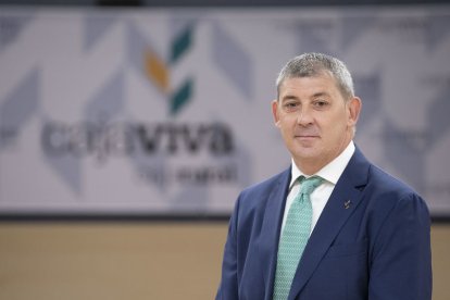 El presidente de Cajaviva Caja Rural, Jesús María Hontoria, posa en la sede de la entidad financiera. ECB