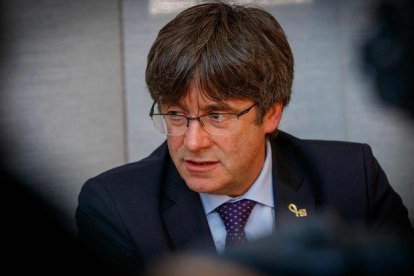 El expresident Carles Puigdemont en un acto del partido nacionalista flamenco en Bélgica.-KURT DESPLENTER /AFP