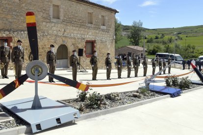 Monumento inaugurado en Tamarón. ICAL