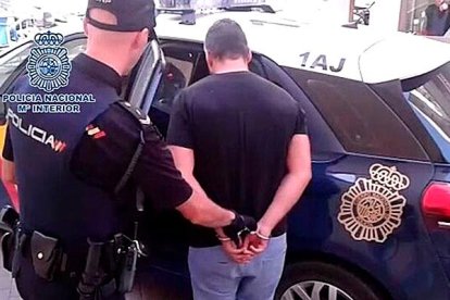 Cuatro detenidos por una agresión con componente de delito de odio. ECB