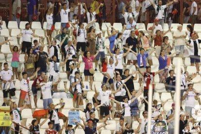 Imagen de la afición del Burgos desplaza a Albacete. LALIGA