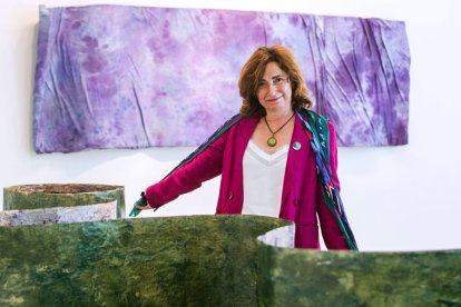María José Castaño en la inauguración de su muestra 'Lemniscata. El Camino del Agua' en el CAB. TOMÁS ALONSO