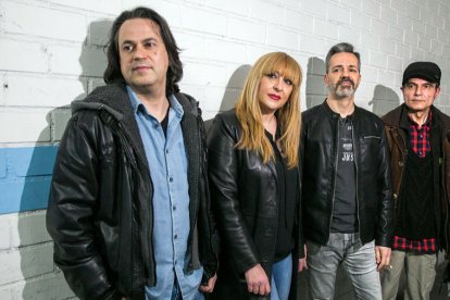 Peri, Daría Ras, Alberto y Dio, componentes del grupo burgalés de rock Frío. TOMÁS ALONSO