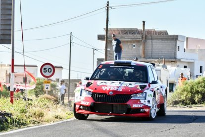 El SKODA de Llanera en el circuito tinerfeño del Rally Villa de Adeje. RFEA