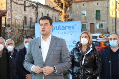 Ángel Ibáñez, durante su visita a la zona de Pinares.ECB