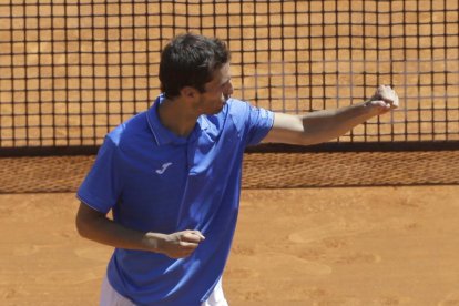 Albert Ramos celebra su triunfo sobre Marin Cilic en Montecarlo.-AP / CLAUDE PARIS