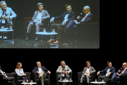 Mesa redonda sobre captación de talento e inversiones durante la presentación del Valle de Innovación. SANTI OTERO