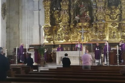 Primera misa presidida por el arzobispo tras el estado de alarma. ECB