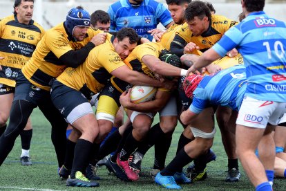 Imagen del encuentro entre el conjunto burgalés y Complutense Cisneros. TOMÁS ALONSO