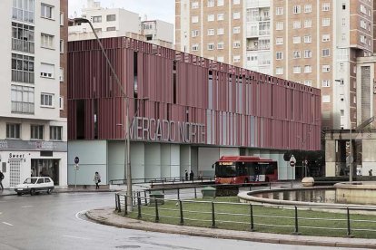 Recreación de la fachada principal desde la plaza de España. AU ARQUITECTOS- AJO ARQUITECTURA