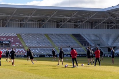 Imagen de un entrenamiento en El Plantío. BURGOS CF