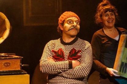 La compañía Baychimo Teatro estrena 'La leyenda de Sally Jones' en Cultural Cordón este sábado.