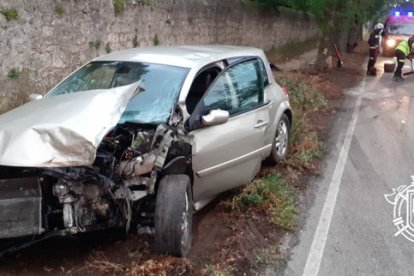 Imagen del vehículo accidentado. BOMBEROS DE BURGOS