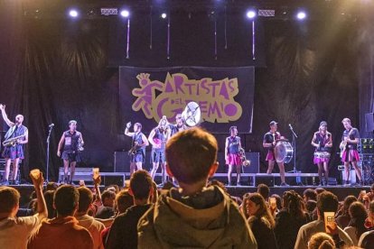 Artistas del Gremio durante su actuación en el BBFest Demanda. BBFEST